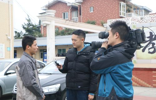 大白鲨 水陆两栖 猎骑兵 金山的上空精彩极了